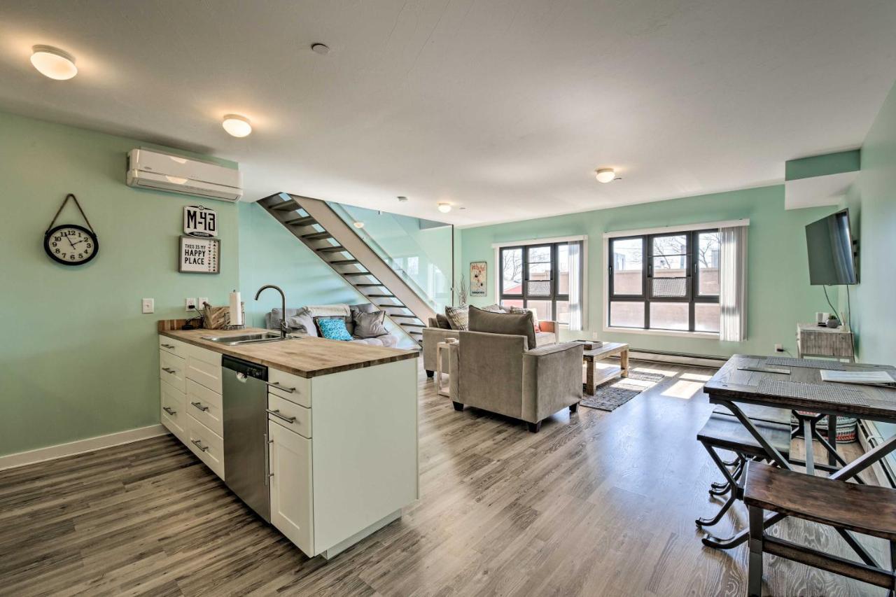 Downtown Saugatuck Condo, Near Oval Beach! Exterior photo