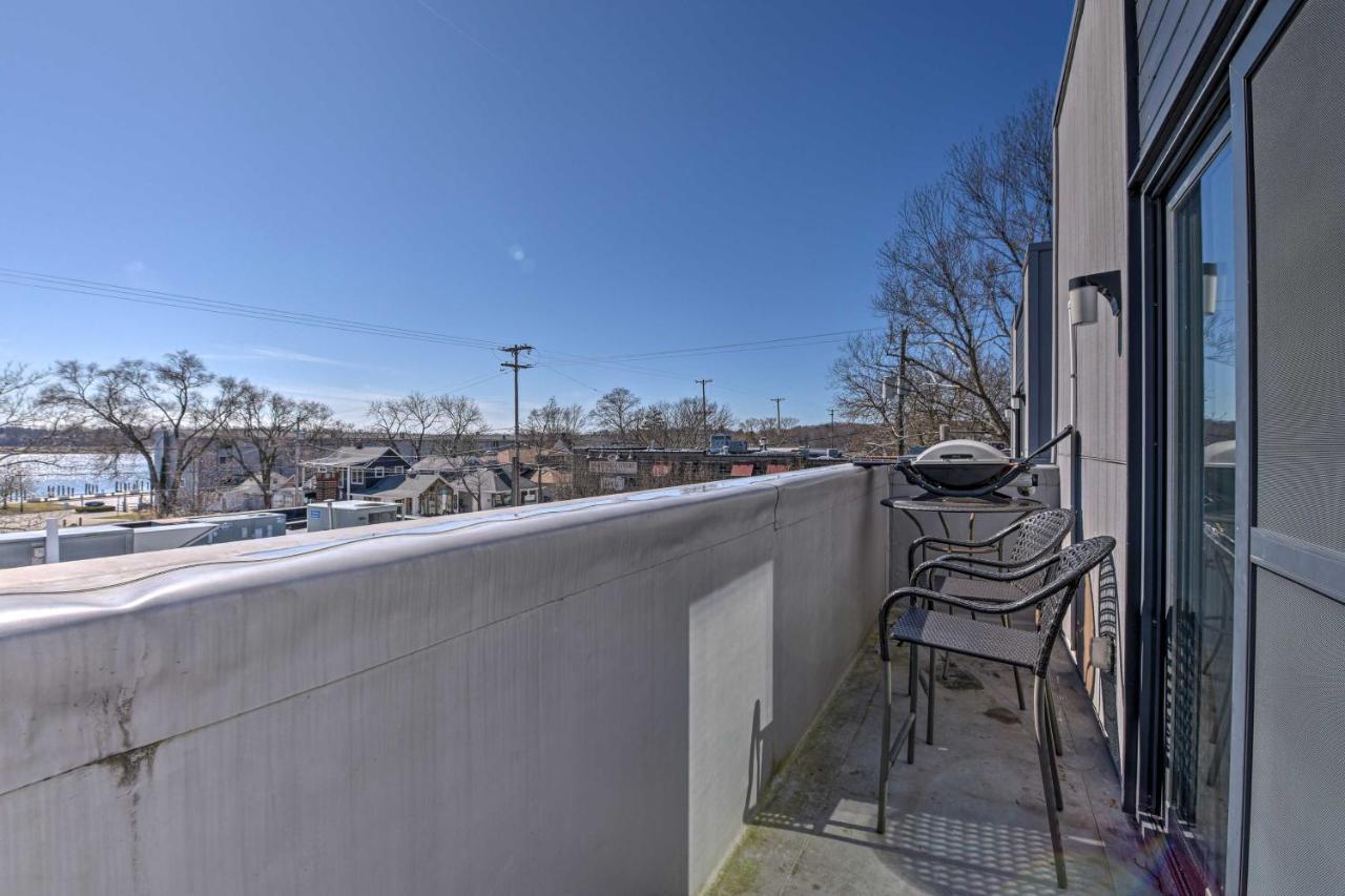 Downtown Saugatuck Condo, Near Oval Beach! Exterior photo